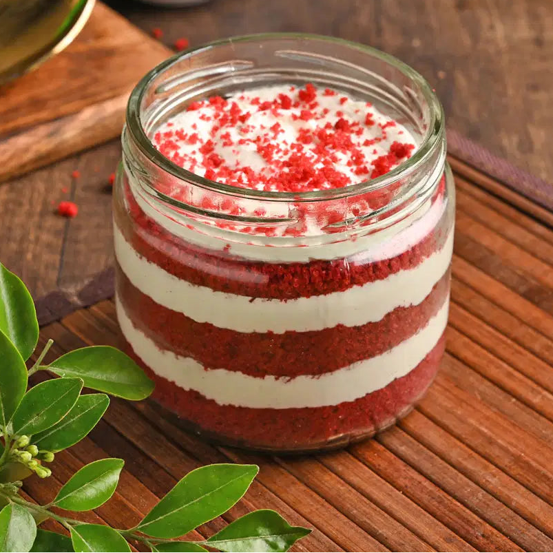 Red Velvet Cheese Cream Jar Cake